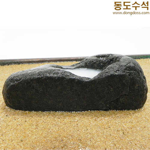 호수경석