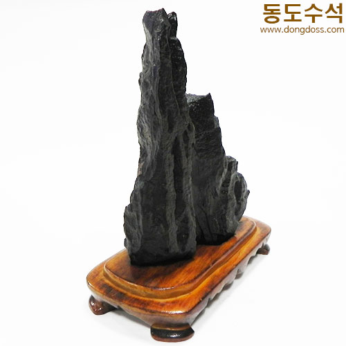 괴석바위산수