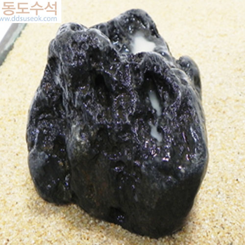 호수경석