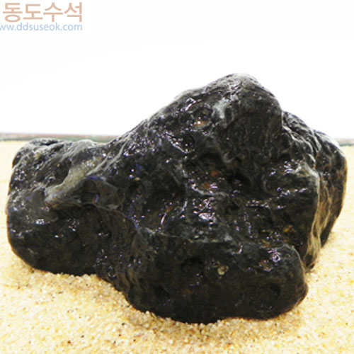 호수경석
