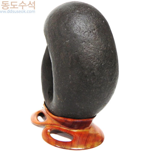 관통석