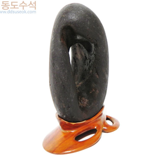 관통석