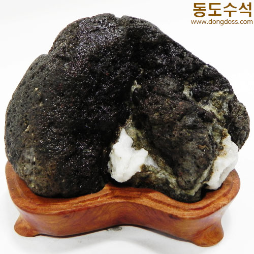 폭포자연석