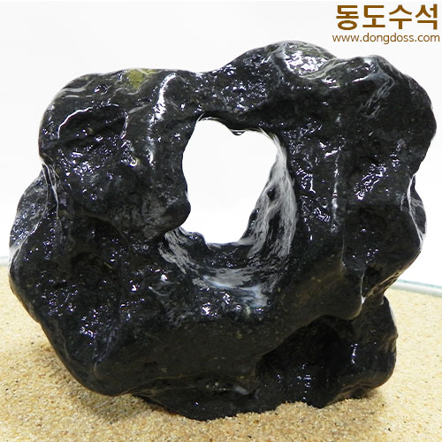호수관통석